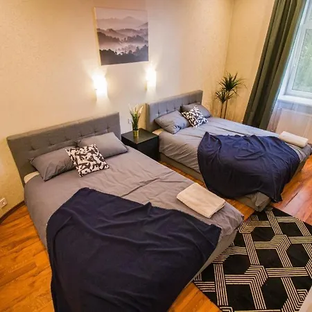 Comfy, Warm And 3 Apartment *
